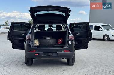 Внедорожник / Кроссовер Jeep Compass 2017 в 