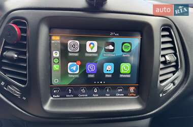 Внедорожник / Кроссовер Jeep Compass 2017 в 