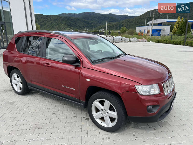 Внедорожник / Кроссовер Jeep Compass 2012 в Хусте