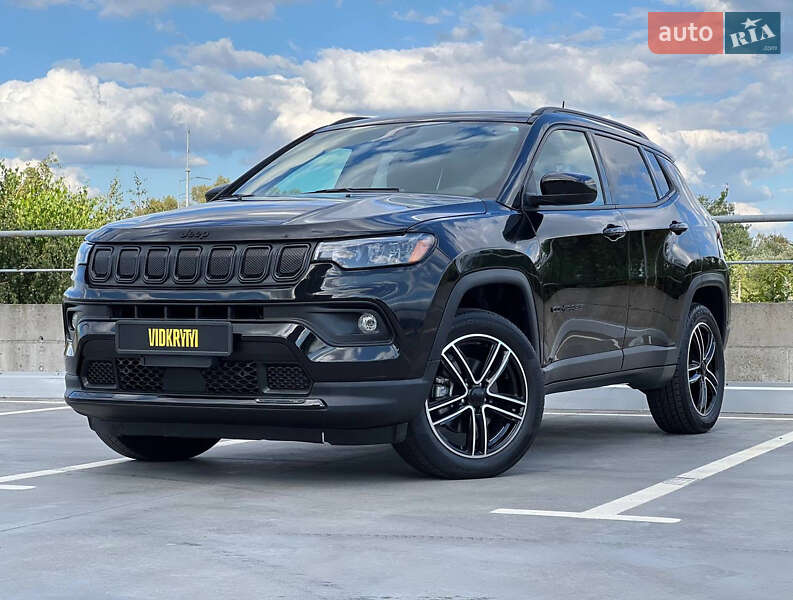 Внедорожник / Кроссовер Jeep Compass 2022 в 