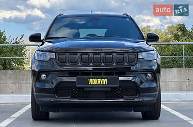 Внедорожник / Кроссовер Jeep Compass 2022 в 