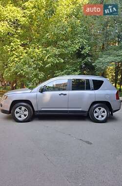 Внедорожник / Кроссовер Jeep Compass 2015 в Киеве