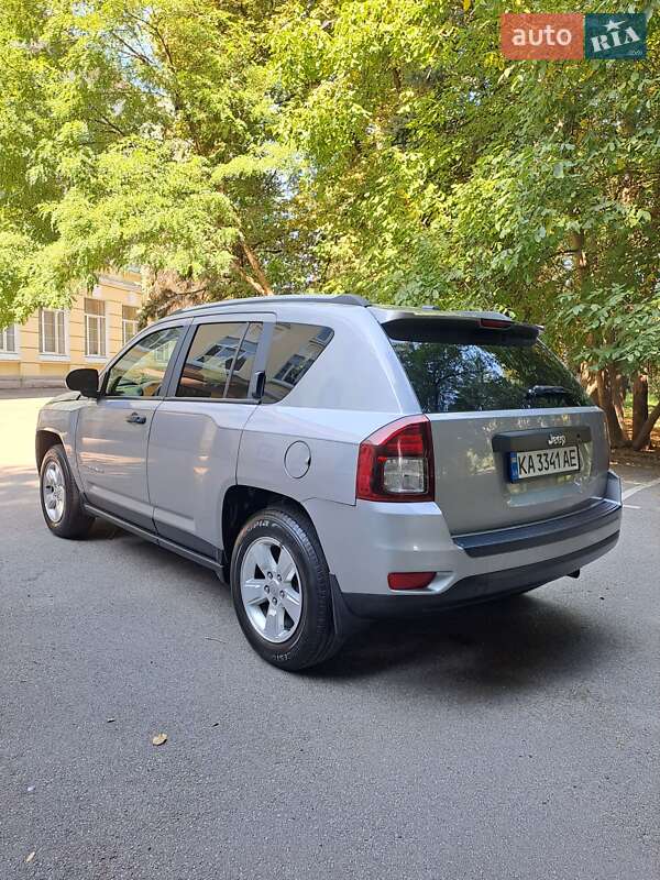 Внедорожник / Кроссовер Jeep Compass 2015 в Киеве