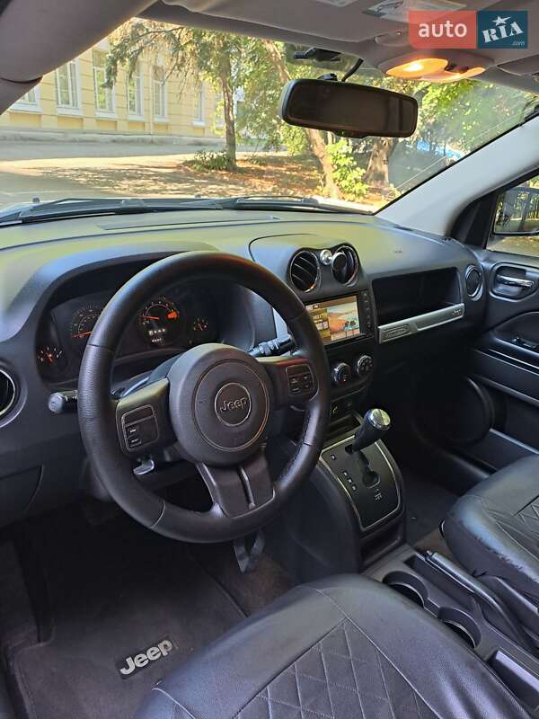 Внедорожник / Кроссовер Jeep Compass 2015 в Киеве