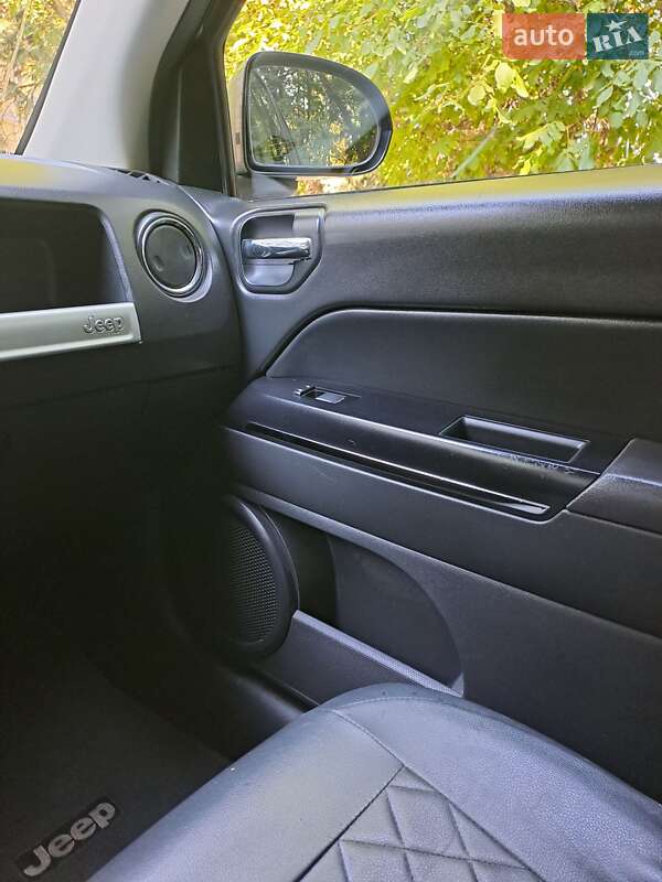 Внедорожник / Кроссовер Jeep Compass 2015 в Киеве