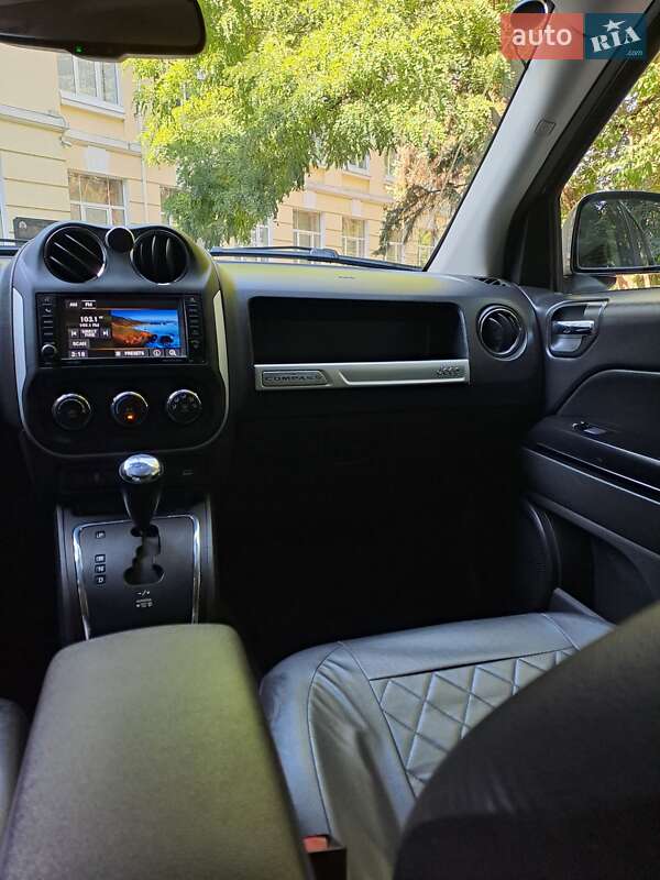 Внедорожник / Кроссовер Jeep Compass 2015 в Киеве