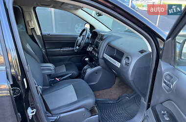 Внедорожник / Кроссовер Jeep Compass 2014 в 