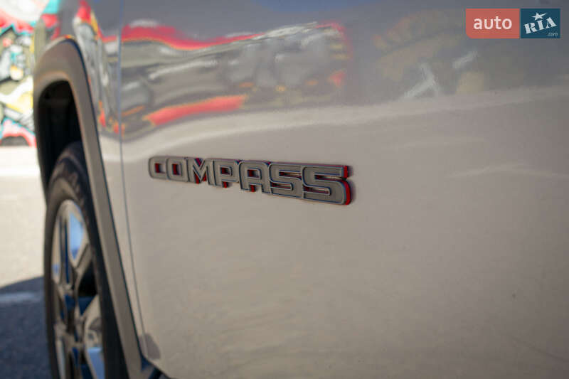 Позашляховик / Кросовер Jeep Compass 2017 в Києві