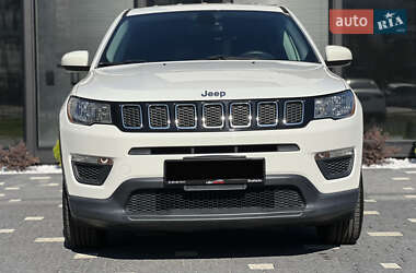 Внедорожник / Кроссовер Jeep Compass 2017 в 