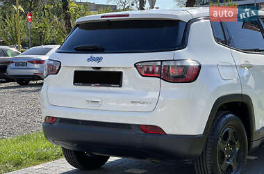 Внедорожник / Кроссовер Jeep Compass 2017 в 