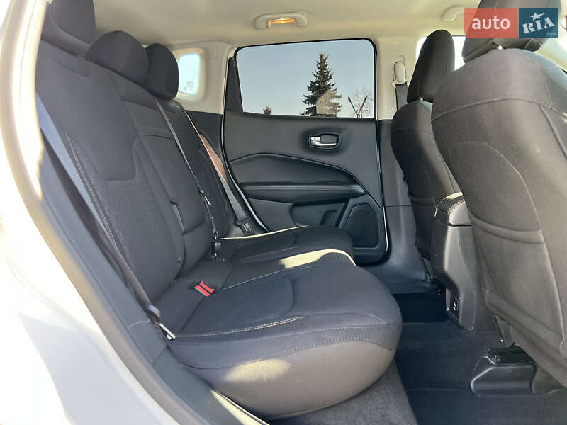 Внедорожник / Кроссовер Jeep Compass 2017 в Ужгороде