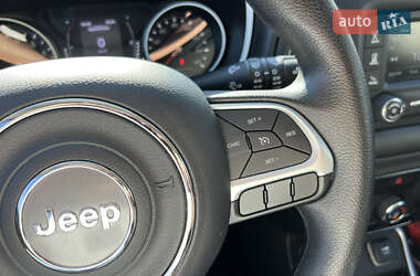 Внедорожник / Кроссовер Jeep Compass 2017 в 