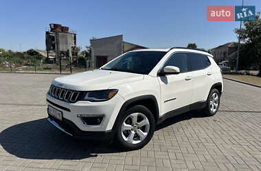 Внедорожник / Кроссовер Jeep Compass 2017 в 