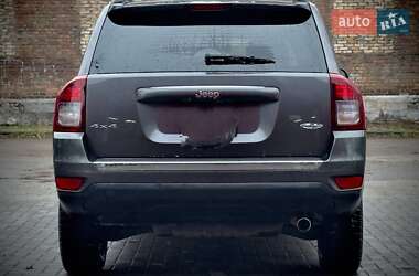 Внедорожник / Кроссовер Jeep Compass 2015 в 