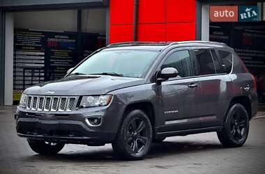 Внедорожник / Кроссовер Jeep Compass 2015 в 