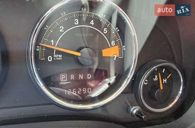 Внедорожник / Кроссовер Jeep Compass 2015 в 