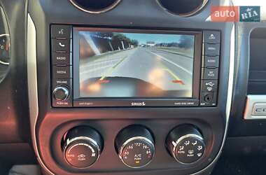 Внедорожник / Кроссовер Jeep Compass 2015 в 