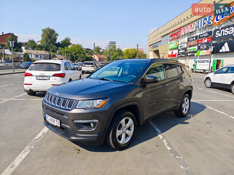Внедорожник / Кроссовер Jeep Compass 2018 в 