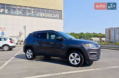Внедорожник / Кроссовер Jeep Compass 2018 в 