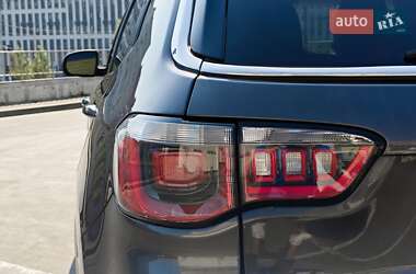 Внедорожник / Кроссовер Jeep Compass 2018 в 