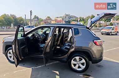 Внедорожник / Кроссовер Jeep Compass 2018 в 