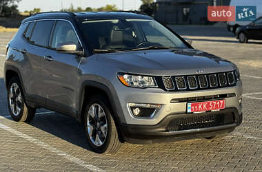 Внедорожник / Кроссовер Jeep Compass 2018 в 