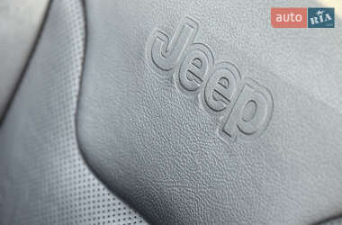 Внедорожник / Кроссовер Jeep Compass 2018 в 