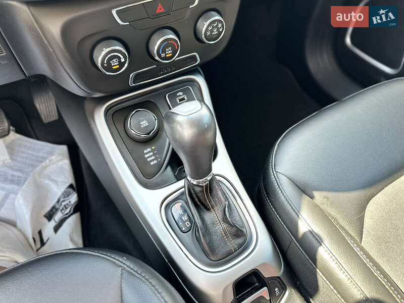 Внедорожник / Кроссовер Jeep Compass 2017 в Харькове