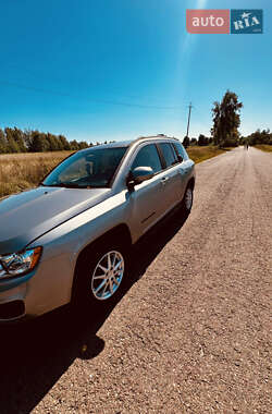 Внедорожник / Кроссовер Jeep Compass 2016 в 