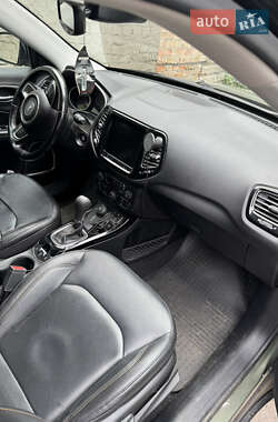 Внедорожник / Кроссовер Jeep Compass 2020 в 