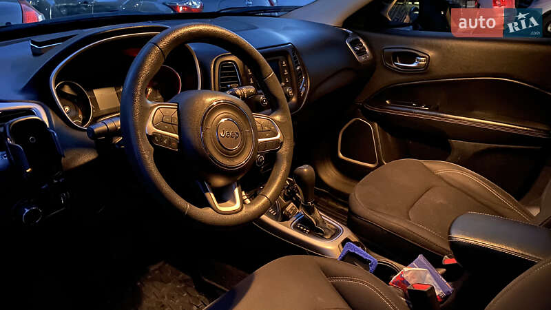 Внедорожник / Кроссовер Jeep Compass 2018 в Киеве фото 13 Внедорожник / Кроссовер Jeep Compass 2018 в Киеве