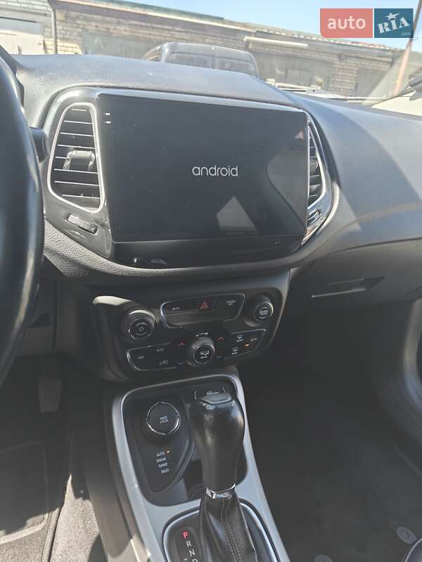 Позашляховик / Кросовер Jeep Compass 2017 в Києві