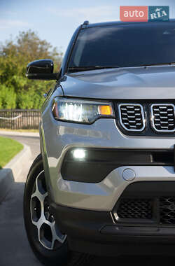 Внедорожник / Кроссовер Jeep Compass 2022 в 