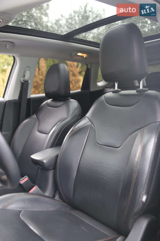 Внедорожник / Кроссовер Jeep Compass 2017 в Кременчуге