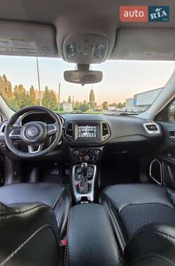 Внедорожник / Кроссовер Jeep Compass 2019 в 