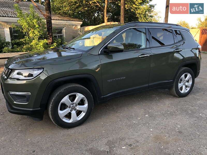 Внедорожник / Кроссовер Jeep Compass 2017 в Хмельницком