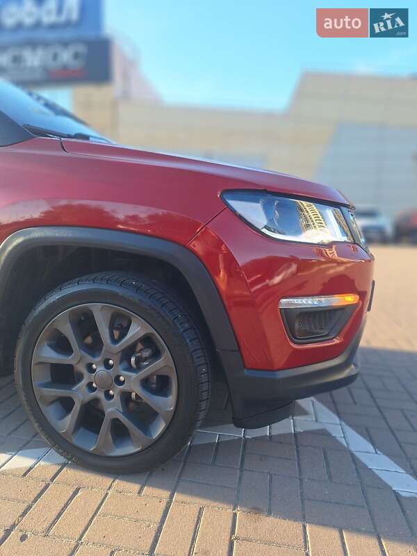 Внедорожник / Кроссовер Jeep Compass 2020 в Киеве
