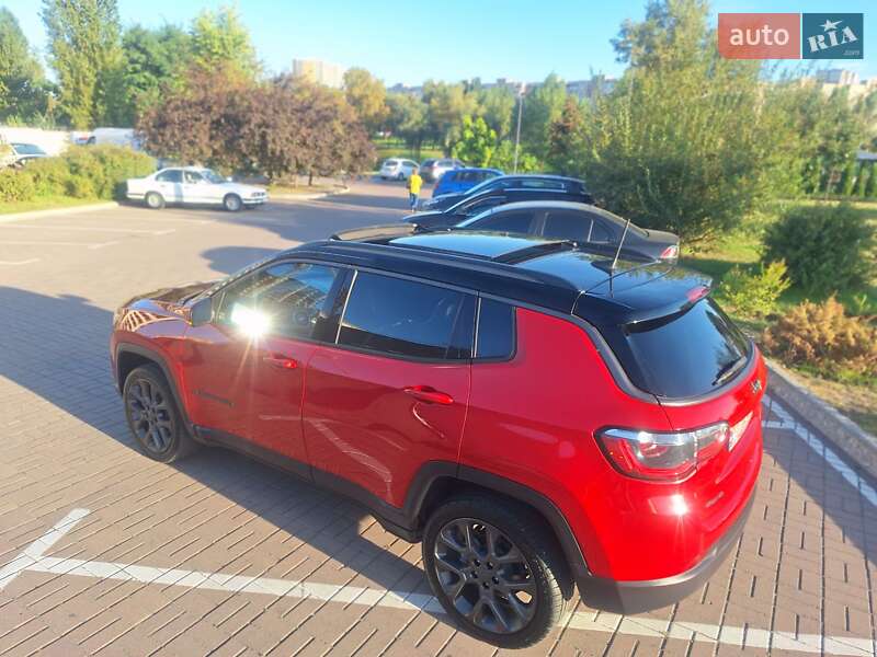 Внедорожник / Кроссовер Jeep Compass 2020 в Киеве