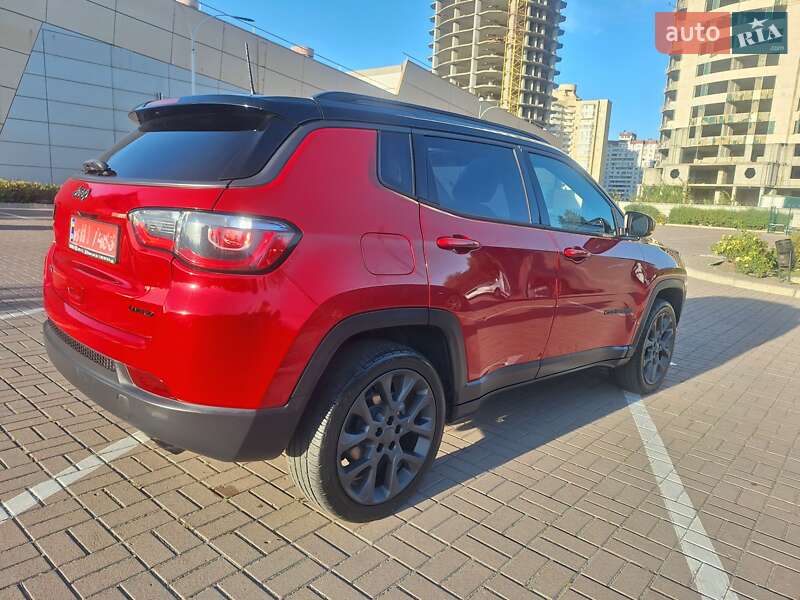 Внедорожник / Кроссовер Jeep Compass 2020 в Киеве