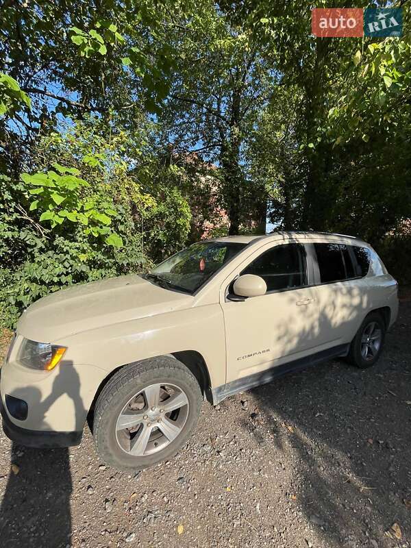 Внедорожник / Кроссовер Jeep Compass 2016 в Берегово фото 8 Внедорожник / Кроссовер Jeep Compass 2016 в Берегово