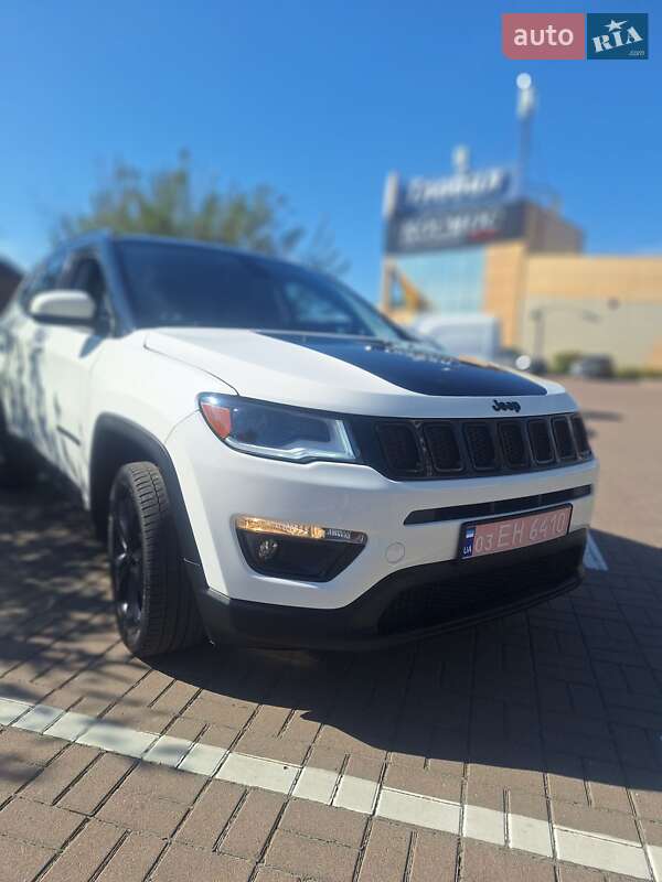Внедорожник / Кроссовер Jeep Compass 2018 в Киеве