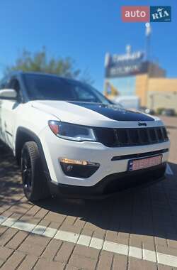 Внедорожник / Кроссовер Jeep Compass 2018 в 