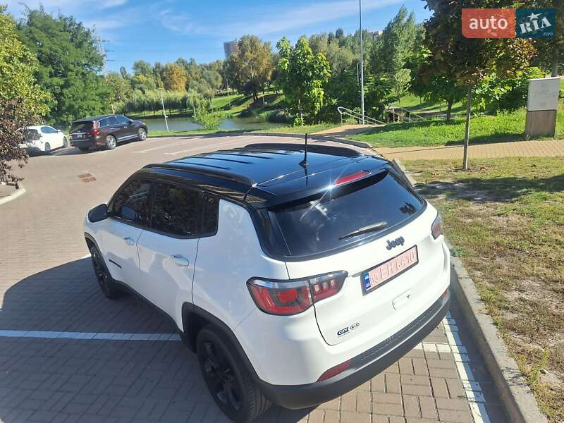 Внедорожник / Кроссовер Jeep Compass 2018 в Киеве