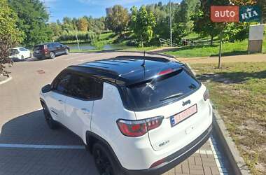 Внедорожник / Кроссовер Jeep Compass 2018 в 