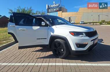 Внедорожник / Кроссовер Jeep Compass 2018 в 