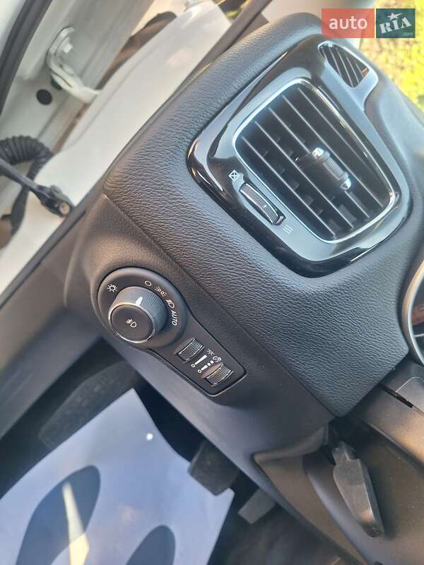Внедорожник / Кроссовер Jeep Compass 2018 в Киеве