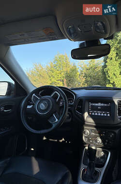 Внедорожник / Кроссовер Jeep Compass 2018 в 