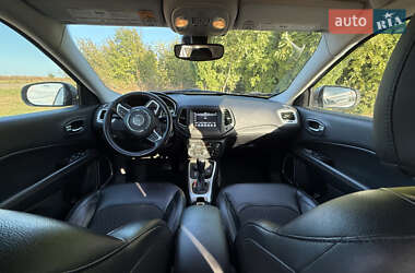 Внедорожник / Кроссовер Jeep Compass 2018 в 