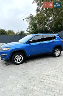 Внедорожник / Кроссовер Jeep Compass 2017 в 