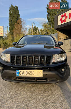 Внедорожник / Кроссовер Jeep Compass 2015 в 